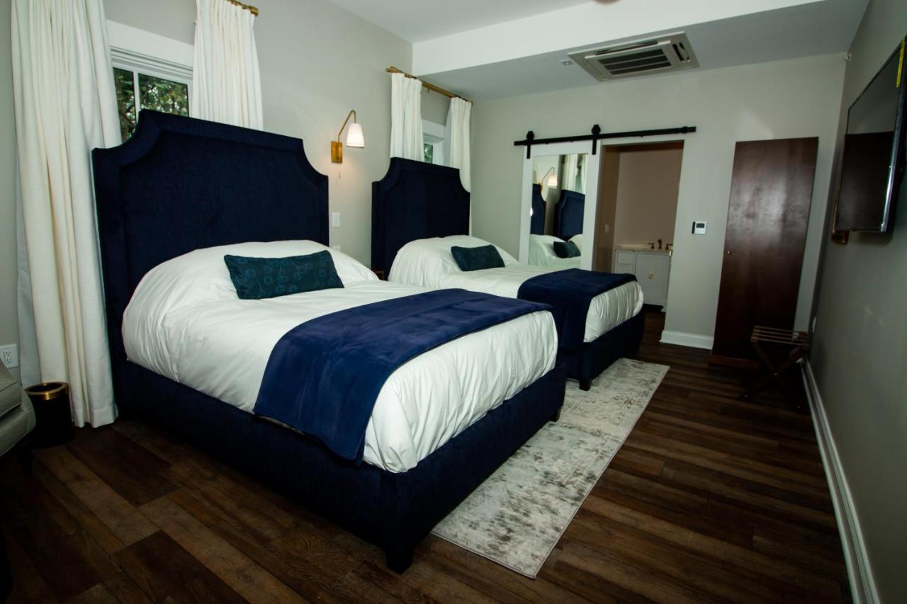The Colonial Inn Хилсборо Экстерьер фото