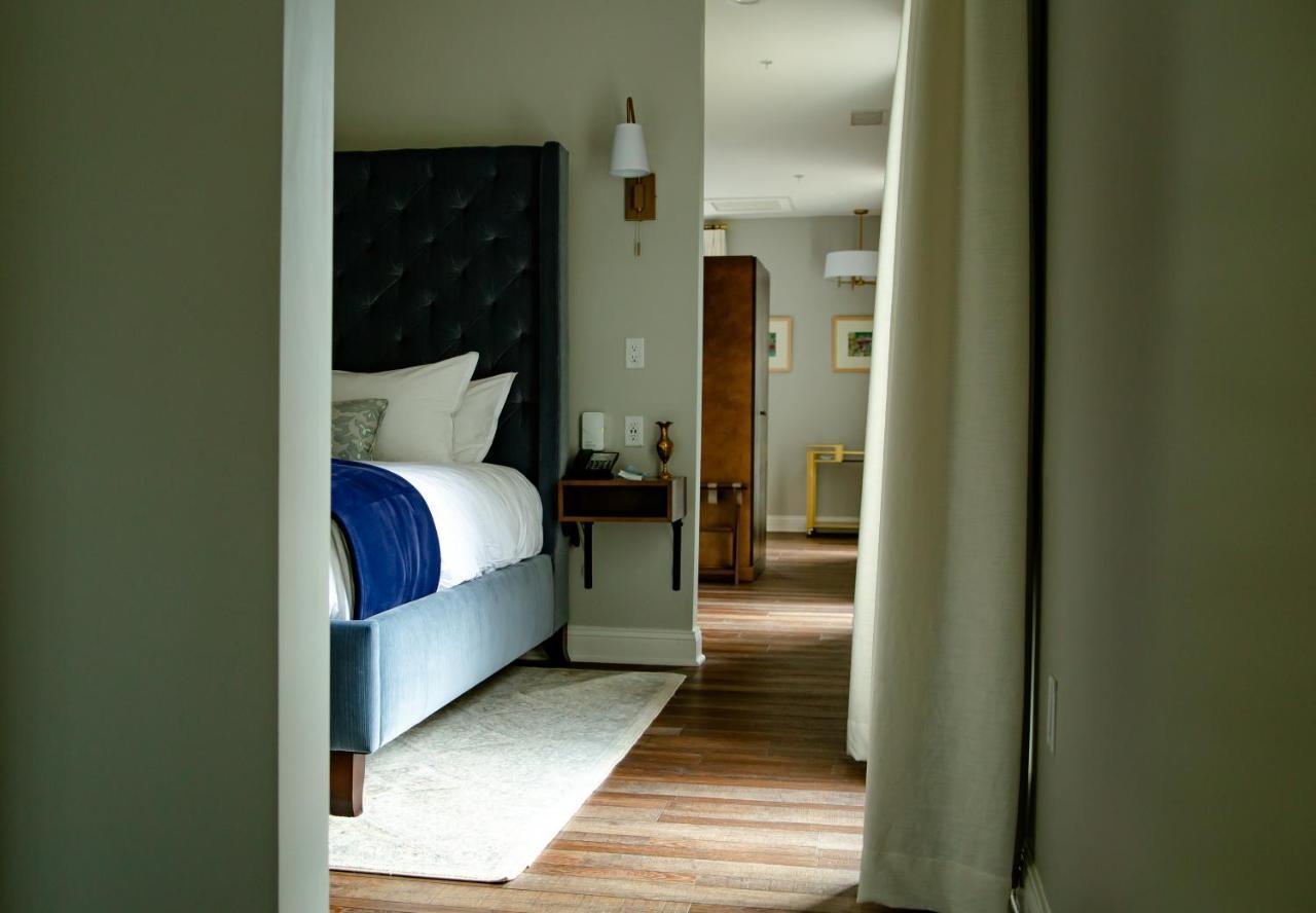 The Colonial Inn Хилсборо Экстерьер фото